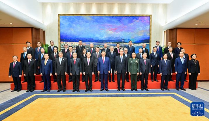 习近平会见澳门特别行政区行政、立法、司法机构负责人